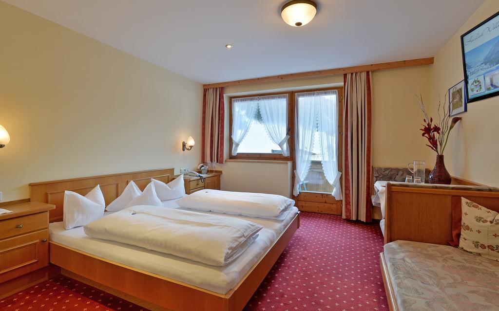 Hotel Laendenhof Superior Mayrhofen Exterior photo