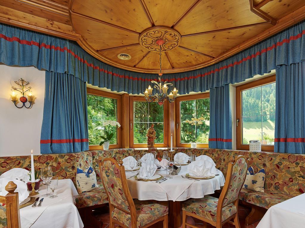 Hotel Laendenhof Superior Mayrhofen Exterior photo