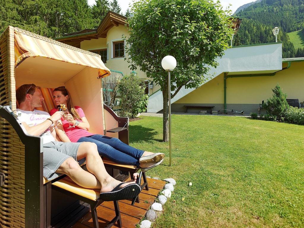 Hotel Laendenhof Superior Mayrhofen Exterior photo