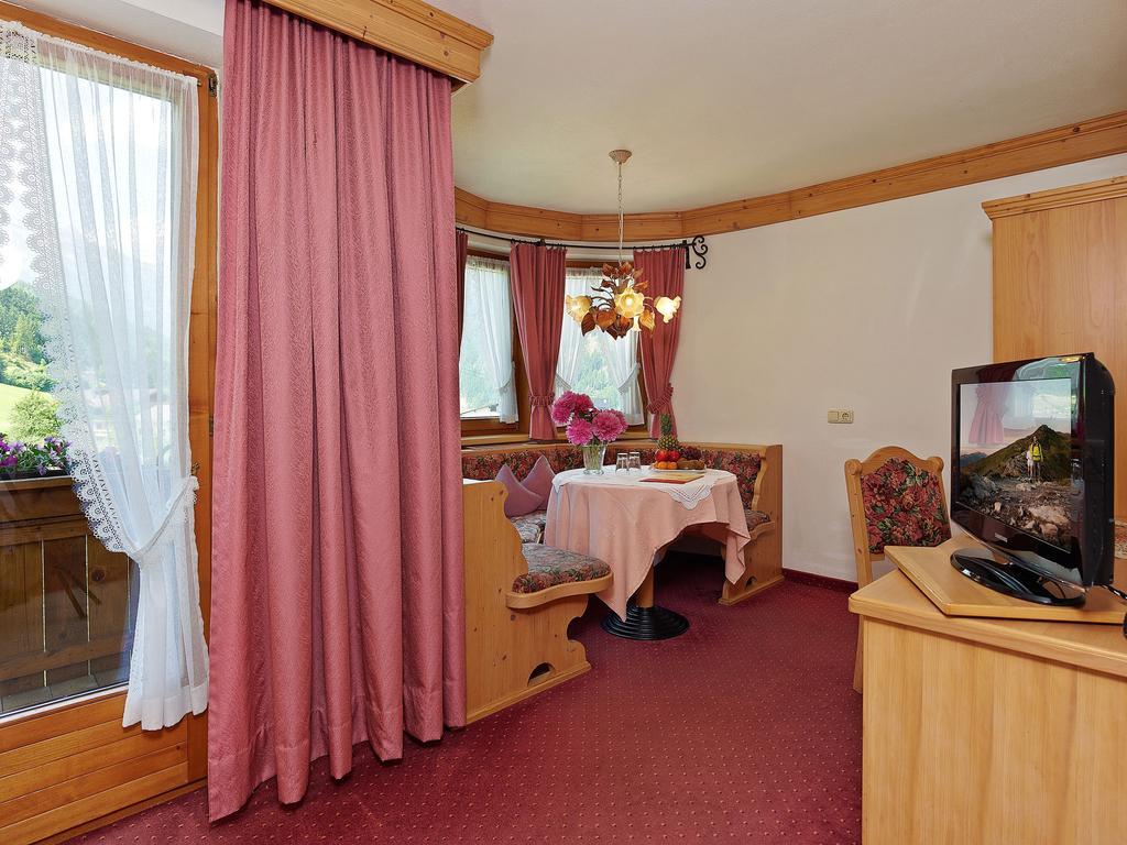 Hotel Laendenhof Superior Mayrhofen Exterior photo