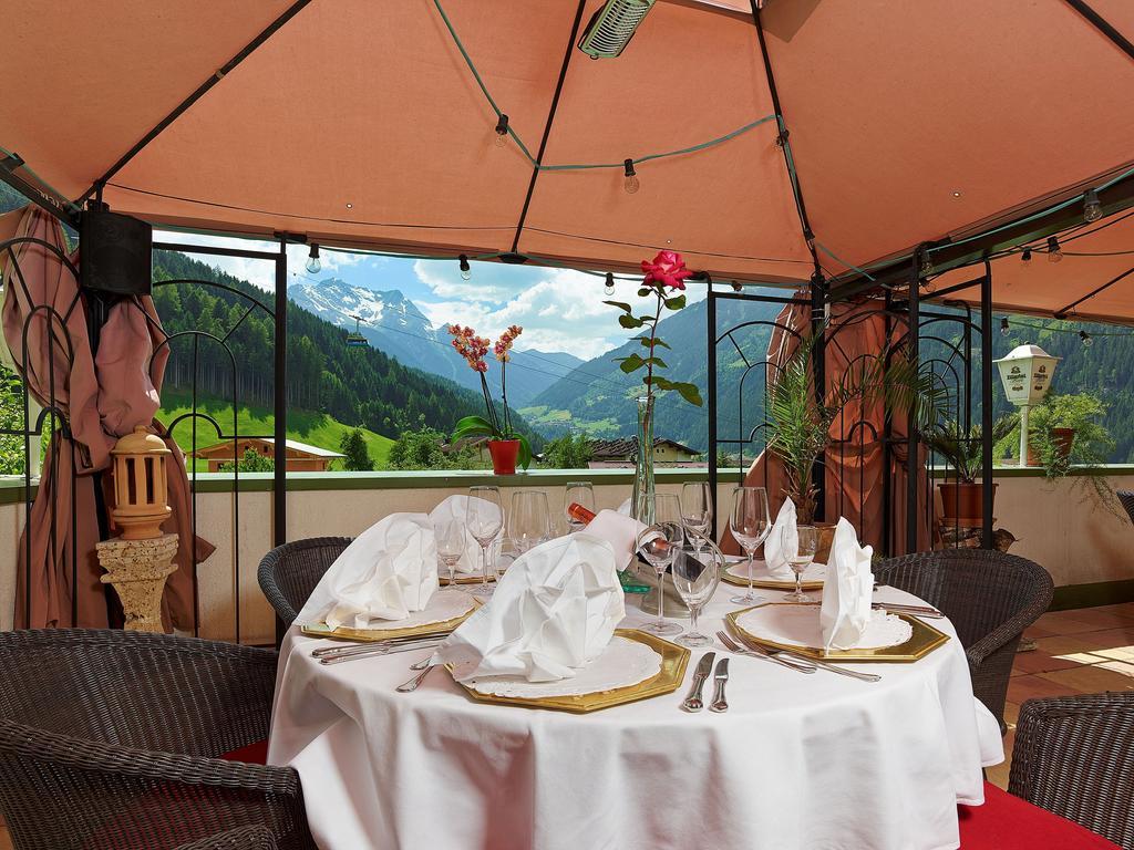 Hotel Laendenhof Superior Mayrhofen Exterior photo