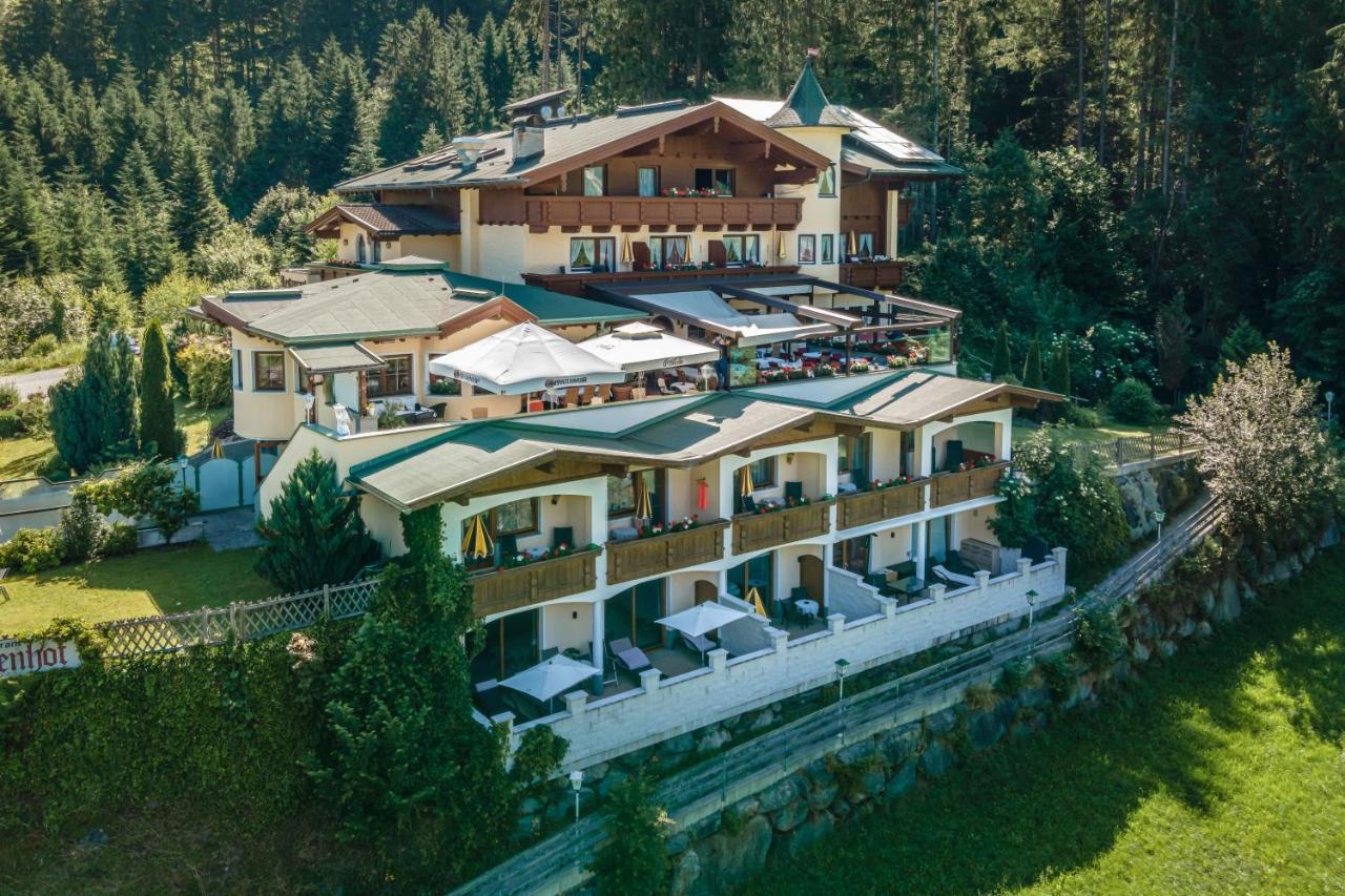 Hotel Laendenhof Superior Mayrhofen Exterior photo
