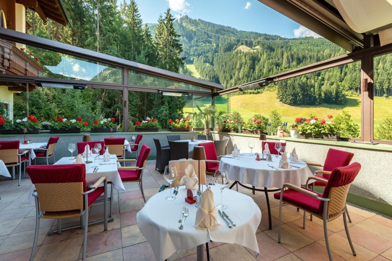 Hotel Laendenhof Superior Mayrhofen Exterior photo